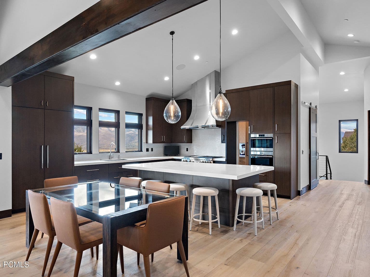 Chef's kitchen — Wolf, Sub-Zero & ASKO